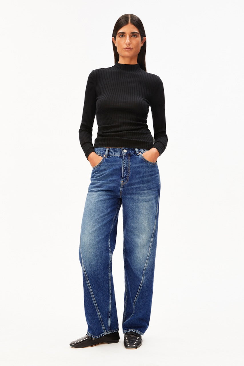 ALAANIA Knit Sweater