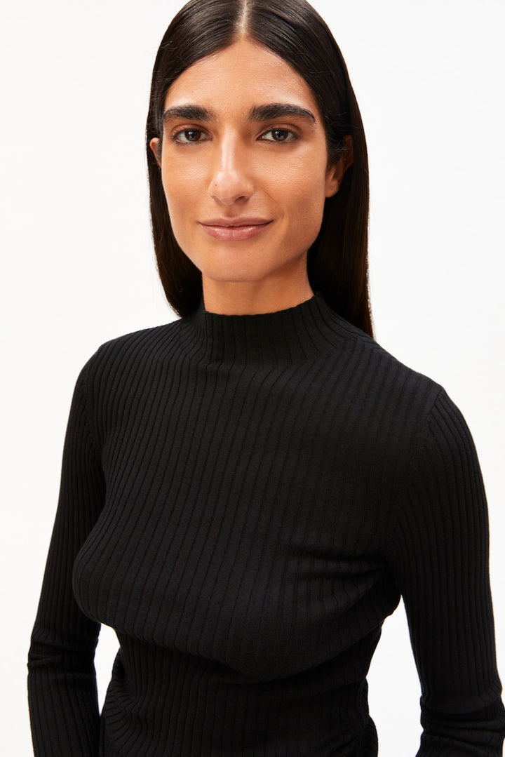 ALAANIA Knit Sweater