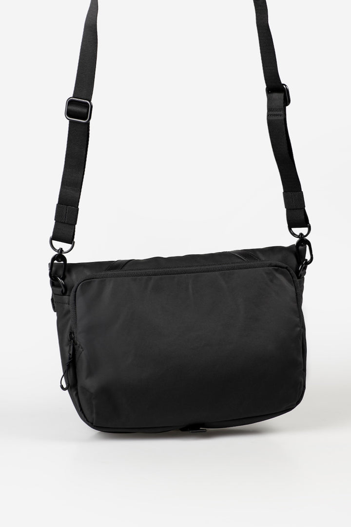 TAKAHASHI RE Umhängetasche