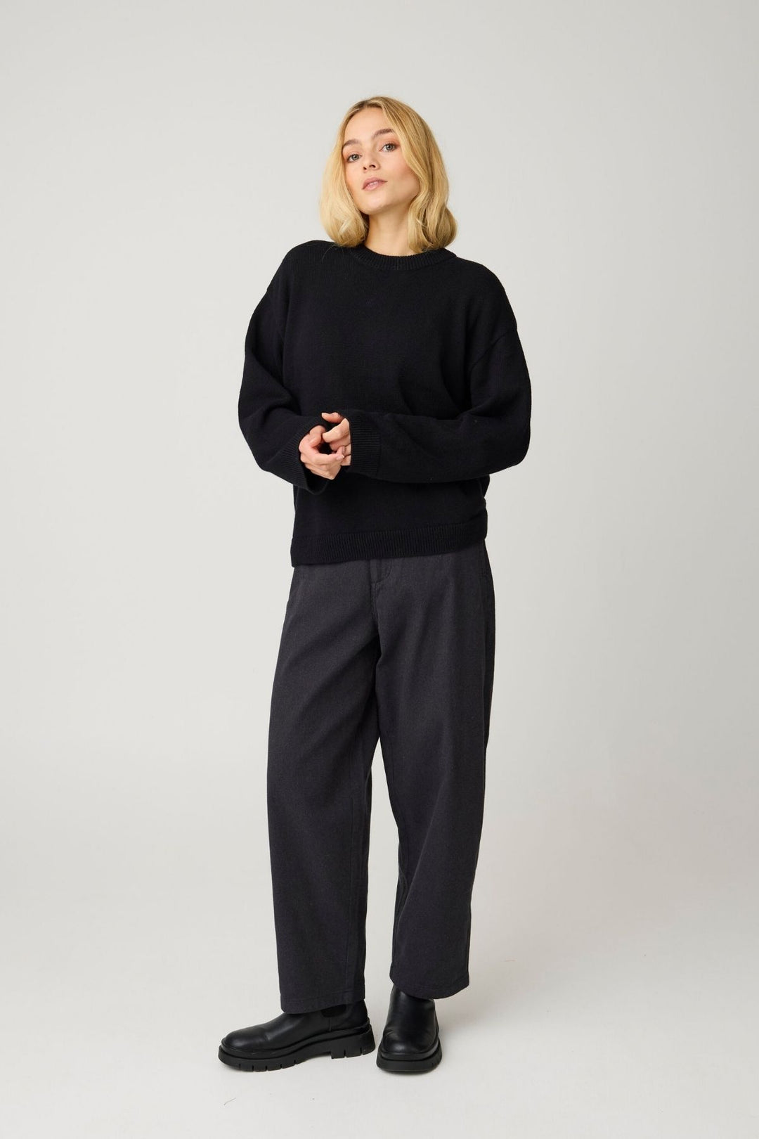 CASHMERE Crew Neck Sweater black jet