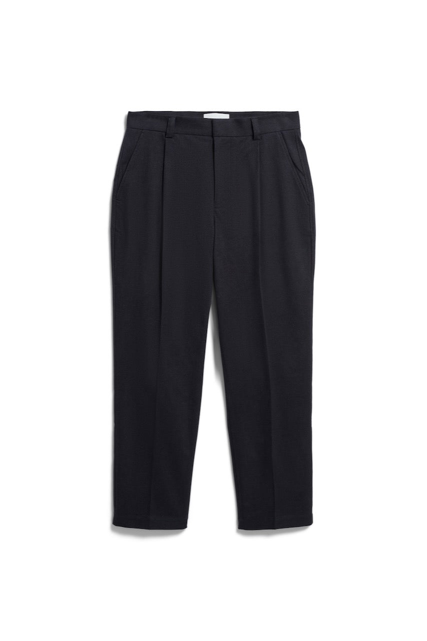 TAAMIR Structure Pleated Pant black