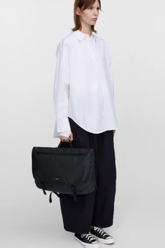 STREAM Messenger black