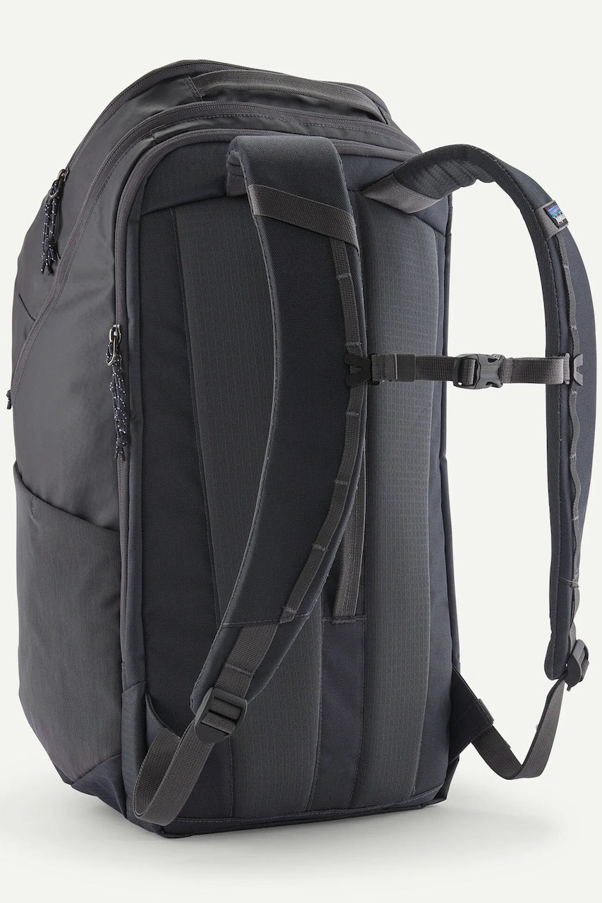 BLACK HOLE® Pack 32L