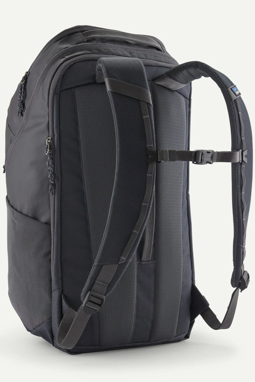 BLACK HOLE® Pack 32L