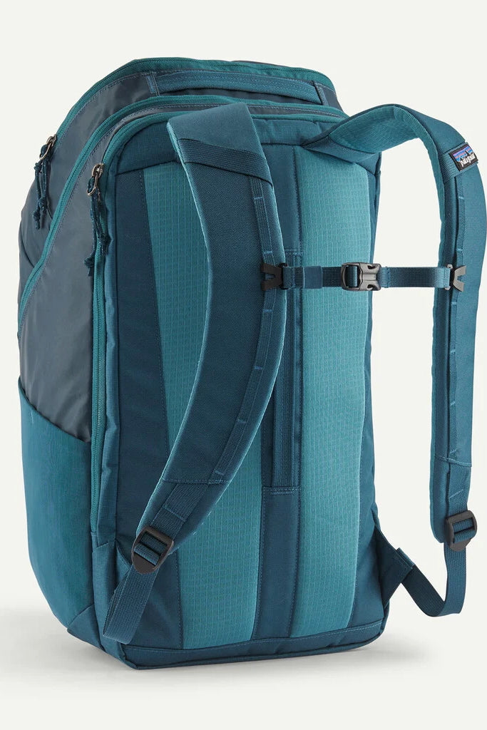 BLACK HOLE® Pack 32L