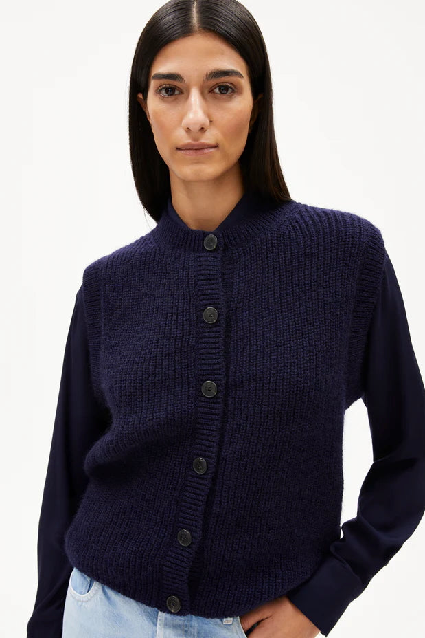 HELGEAA PREMIUM Vest tinted navy