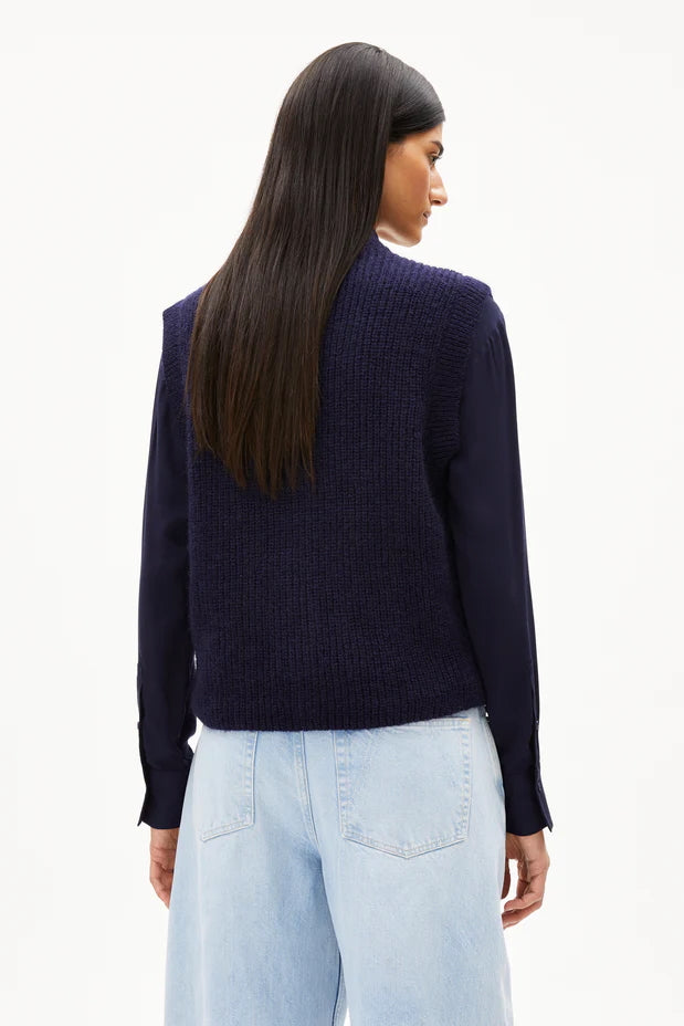 HELGEAA PREMIUM Vest tinted navy