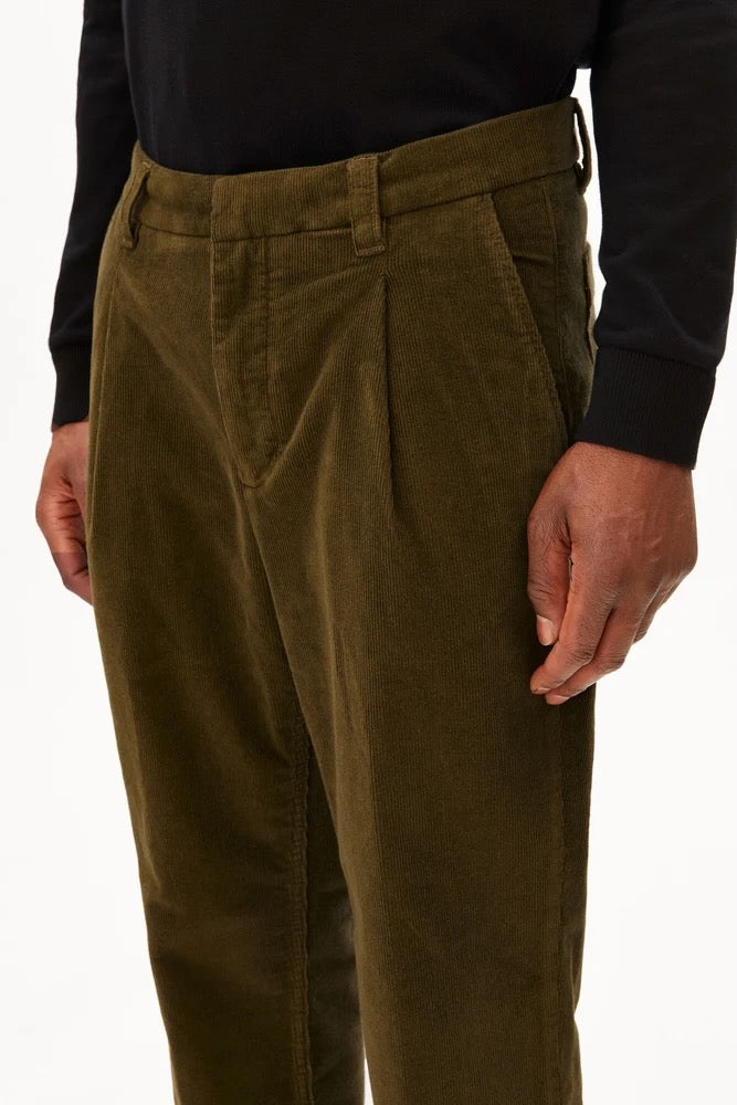 TAAMIR Corduroy Pleated Pant dark earth