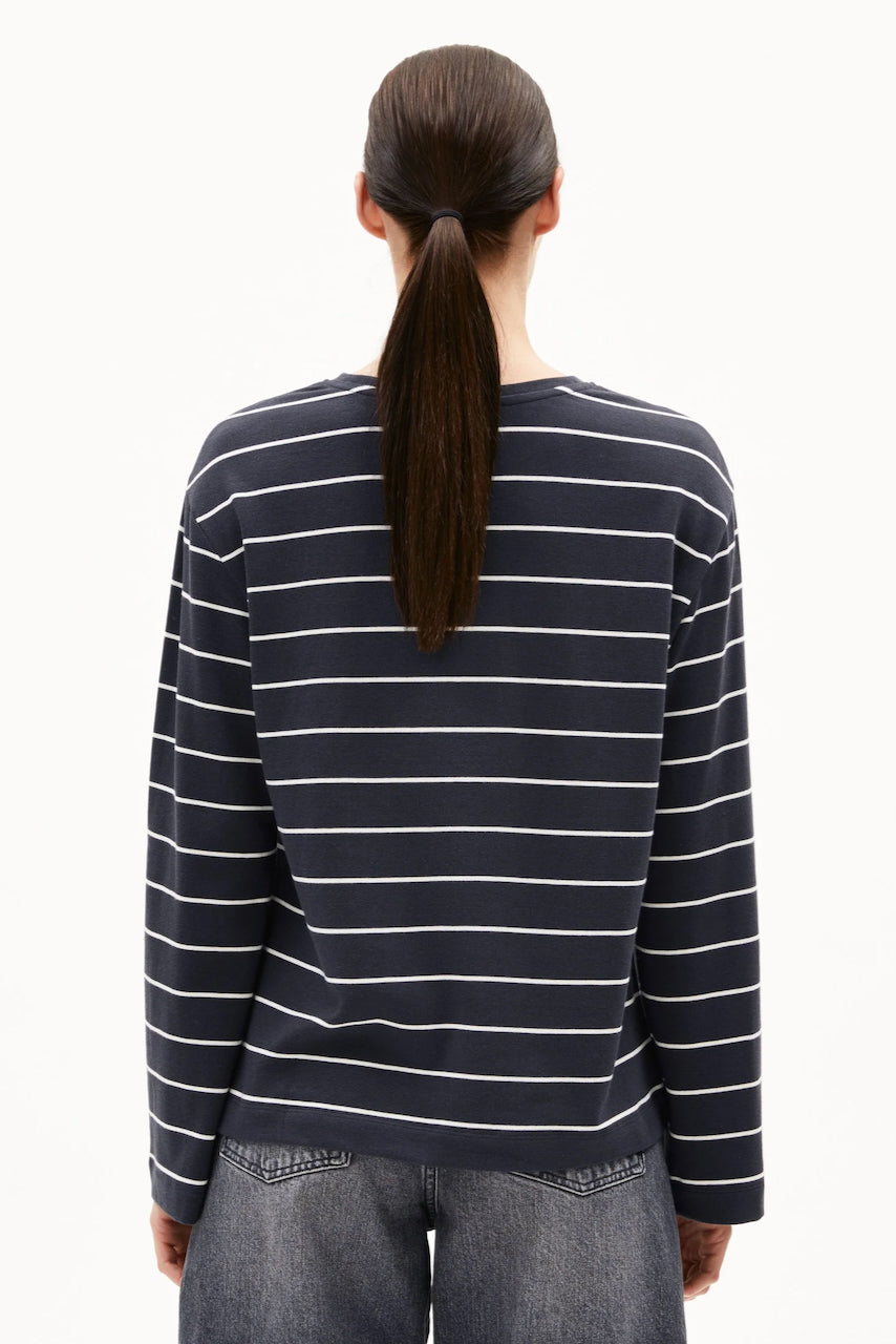 MARYNAA Fine Stripe dark steel oatmilk