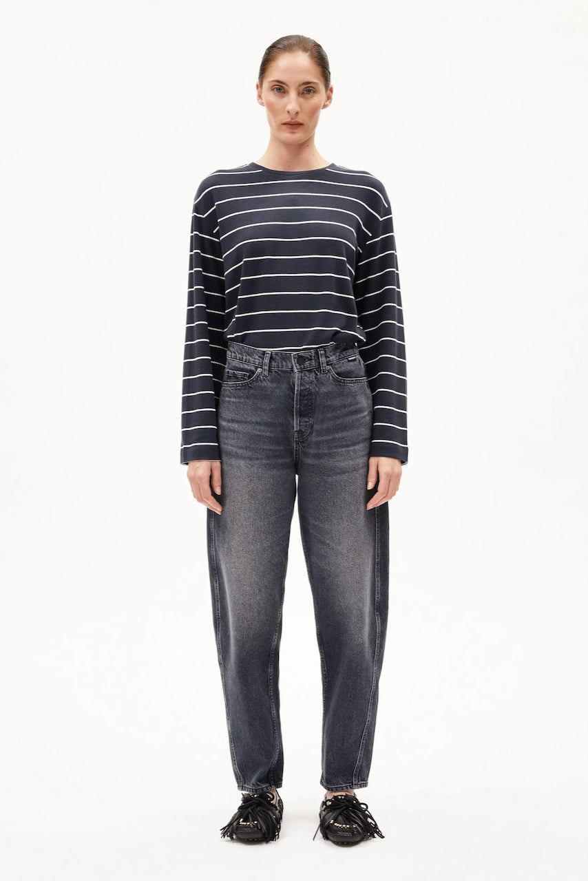 MARYNAA Fine Stripe dark steel oatmilk