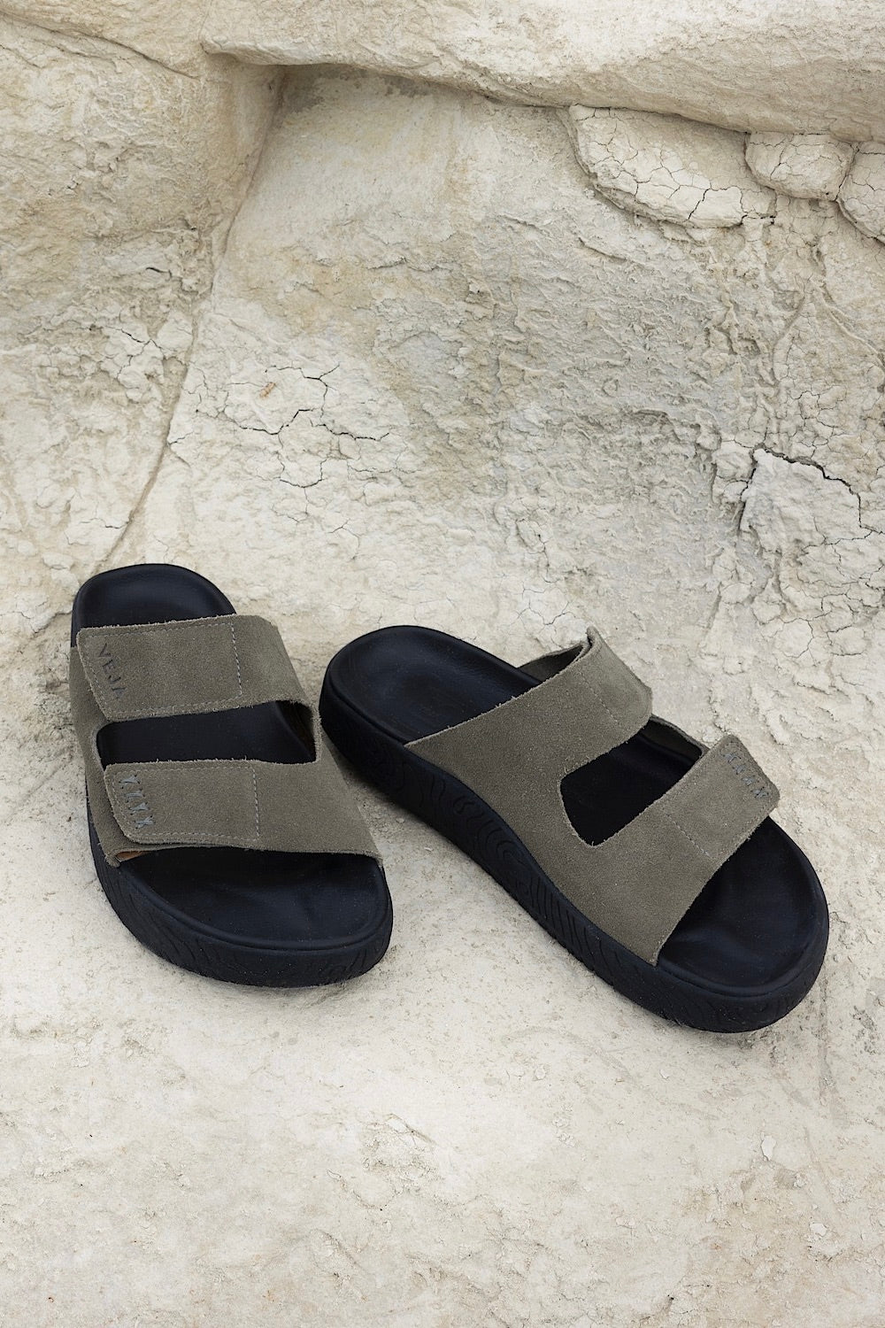 ETNA Suede kaki black