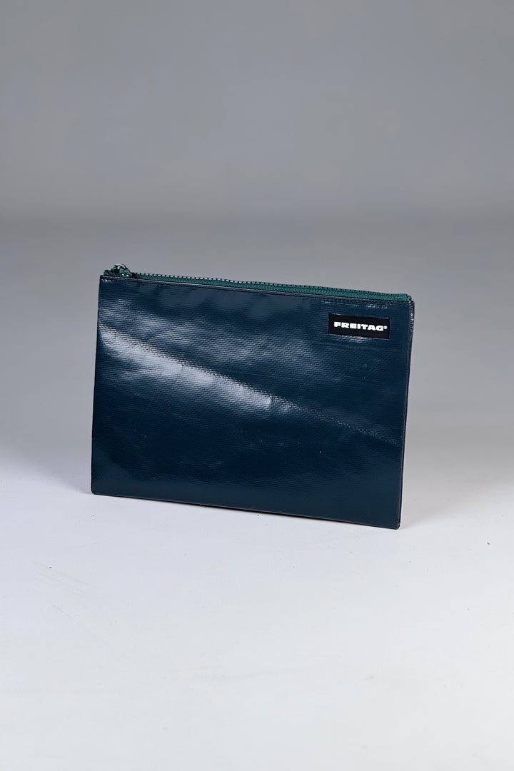 CHUCK F07 Pouch M