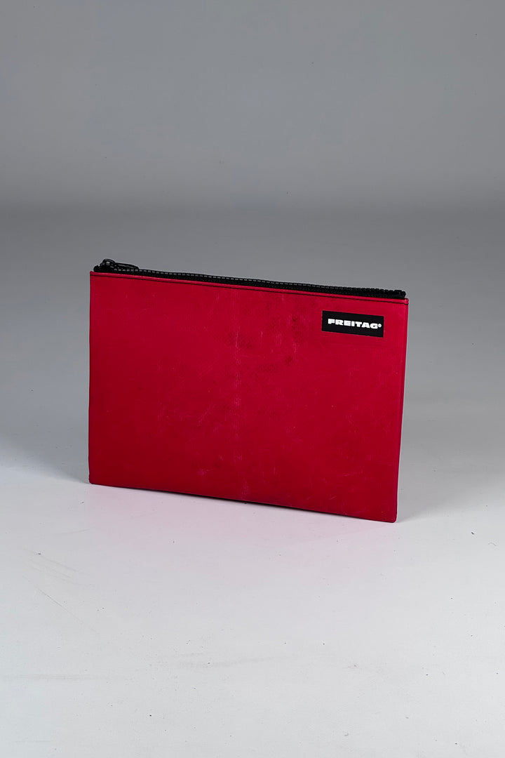 CHUCK F07 Pouch M