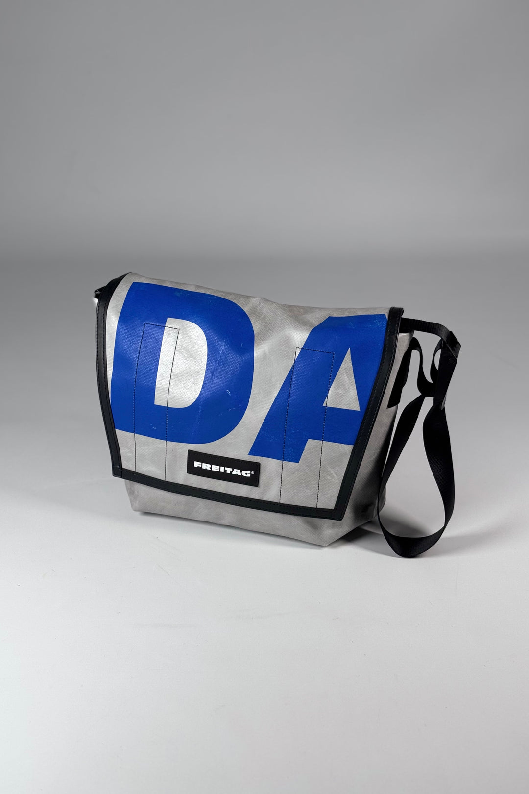 DEXTER F14 Messenger Classic Slim