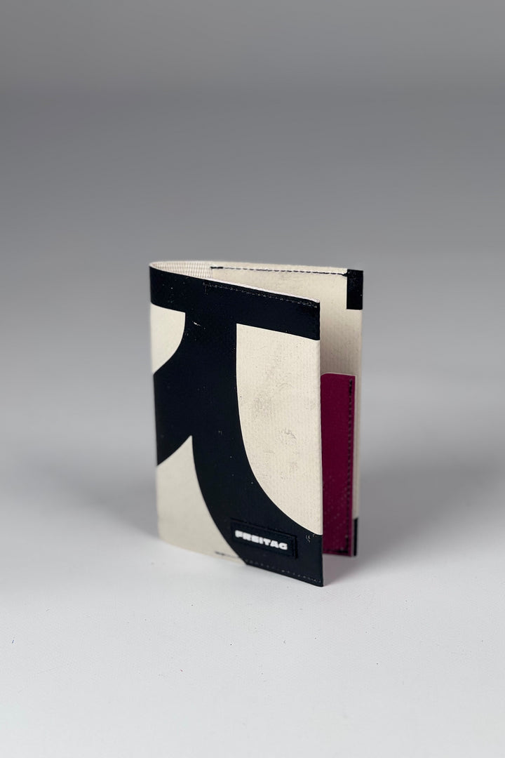EXPLORER F243 2-in-1 Sleeve