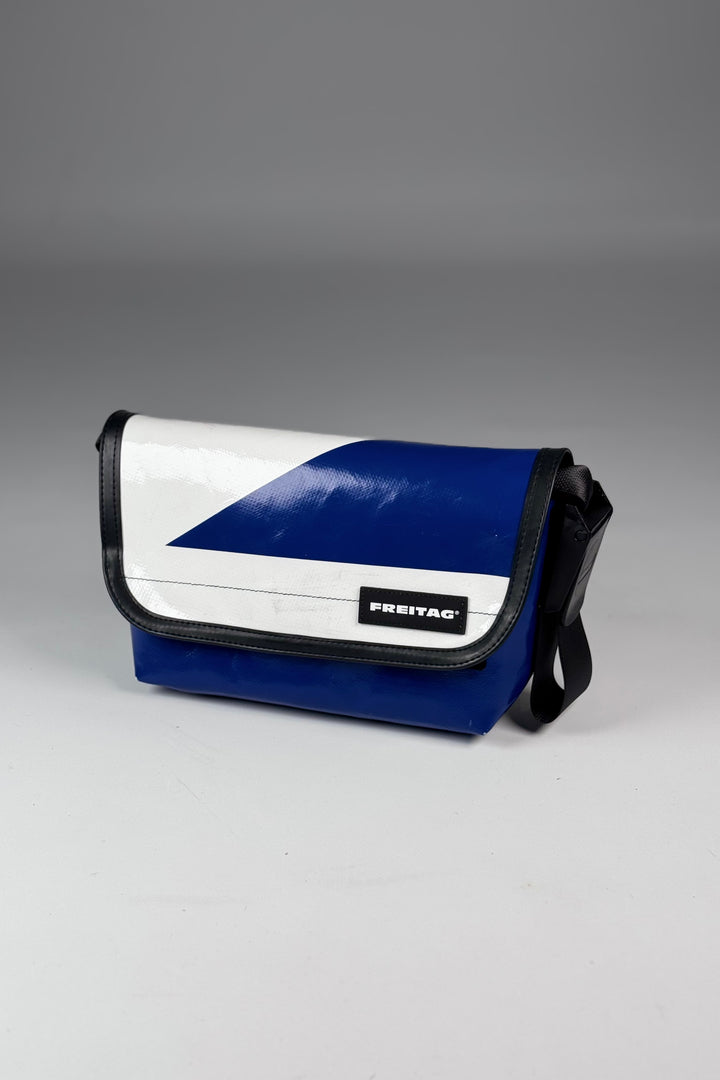 HAWAII FIVE-O F41 Messenger Bag extra small