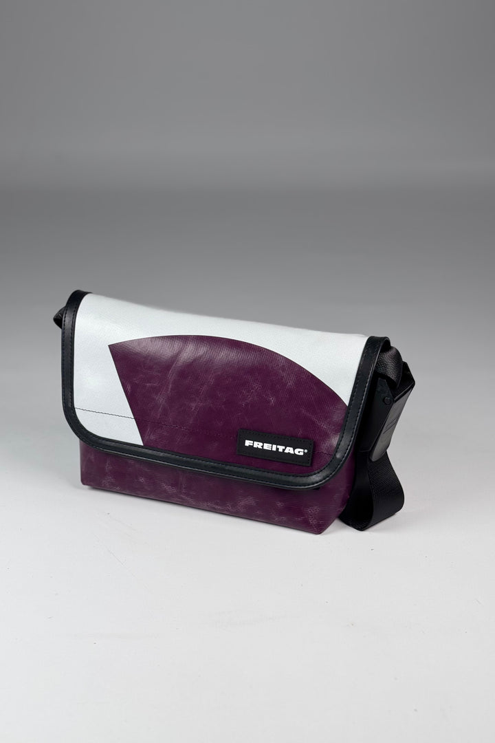 HAWAII FIVE-O F41 Messenger Bag extra small