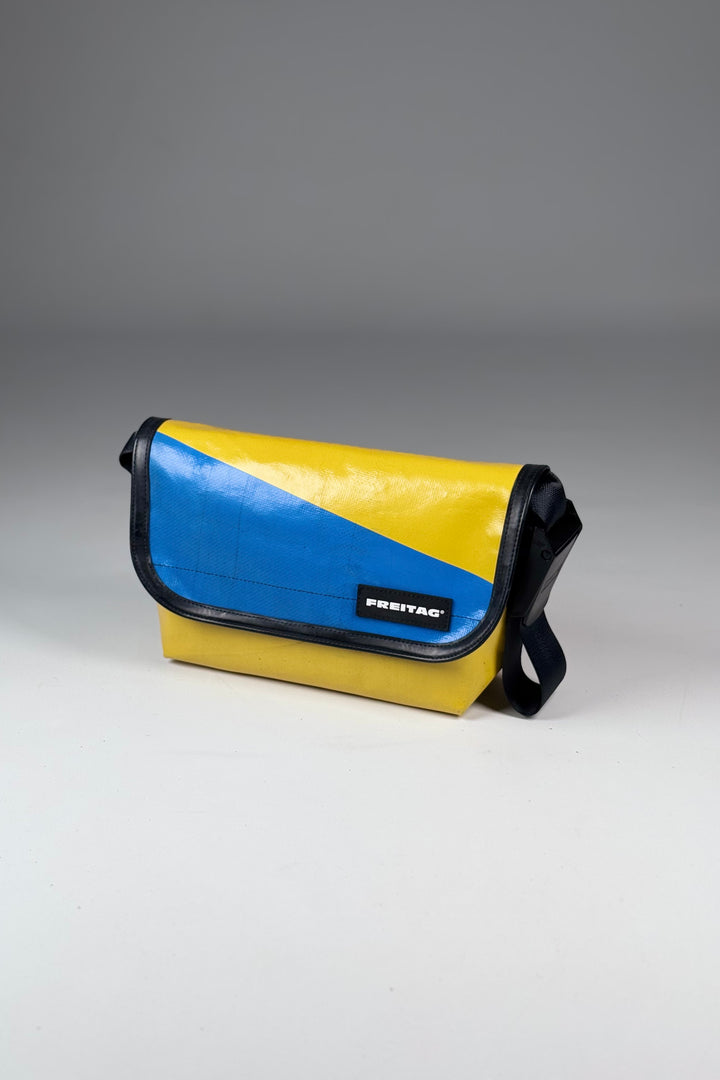 HAWAII FIVE-O F41 Messenger Bag extra small