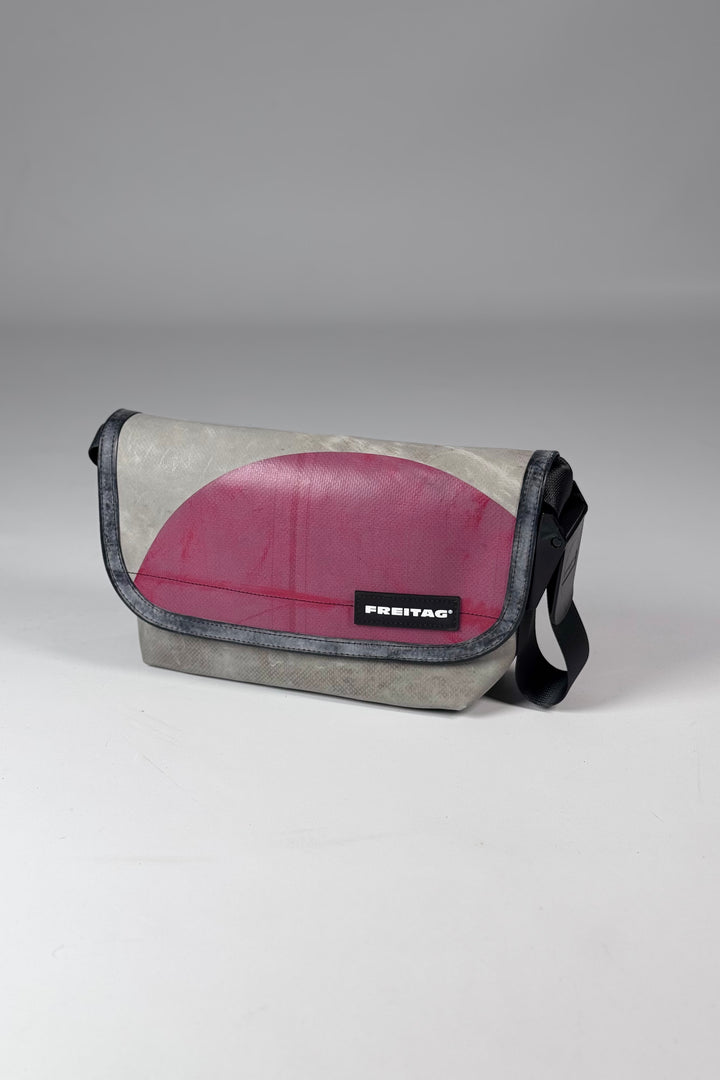 HAWAII FIVE-O F41 Messenger Bag extra small