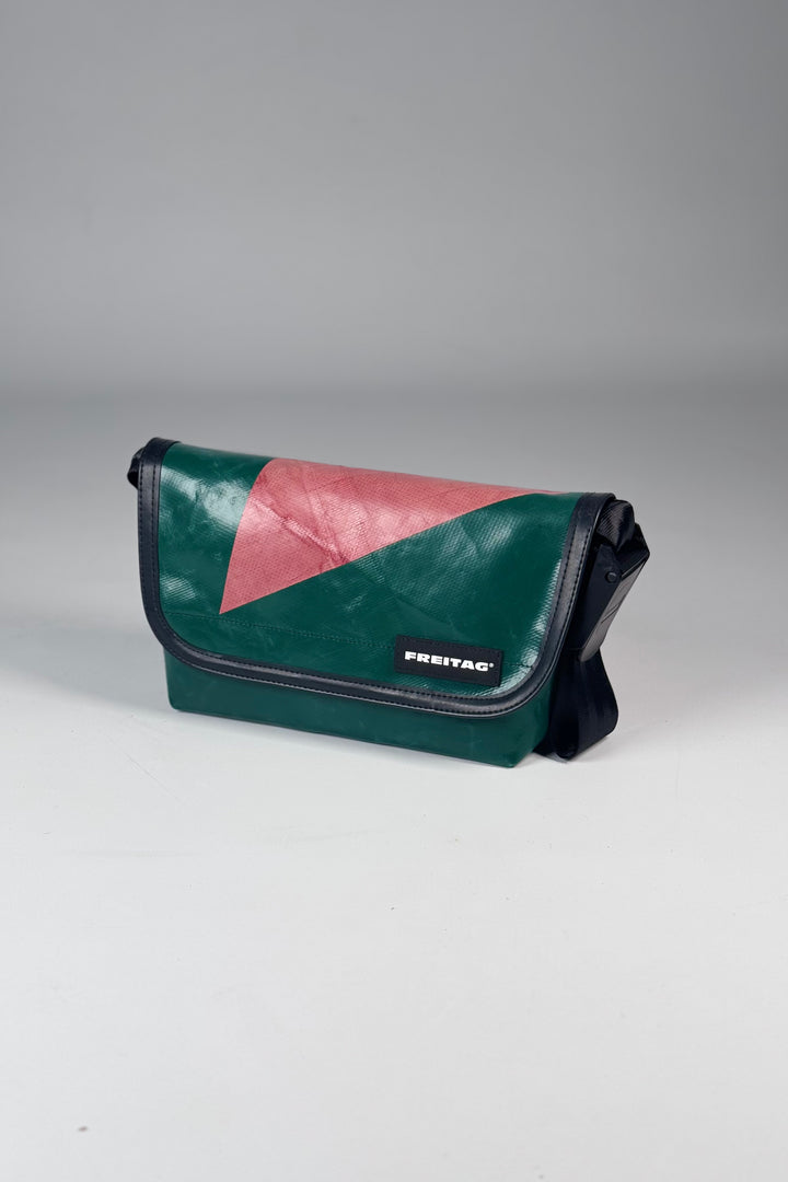 HAWAII FIVE-O F41 Messenger Bag extra small