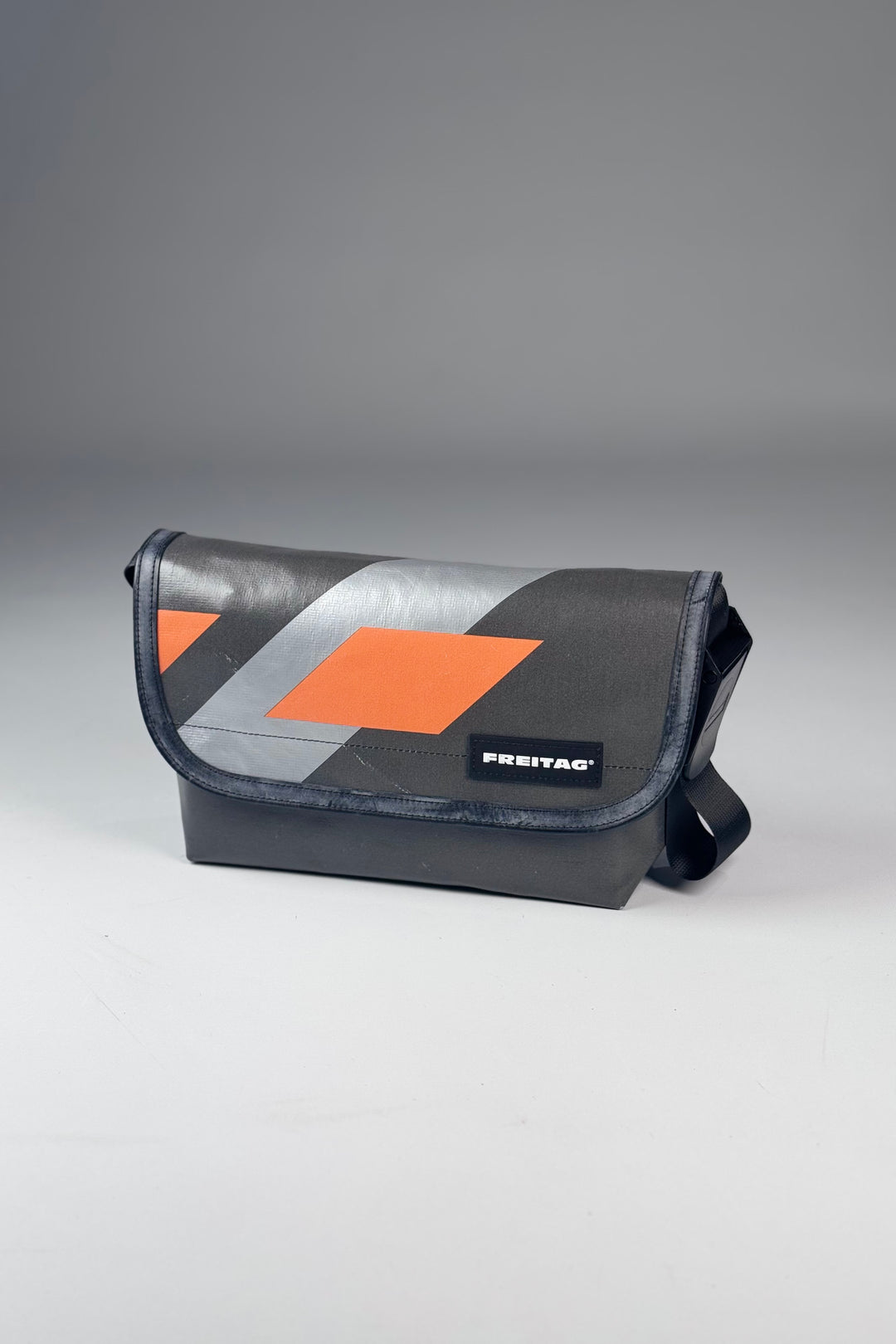 HAWAII FIVE-O F41 Messenger Bag extra small