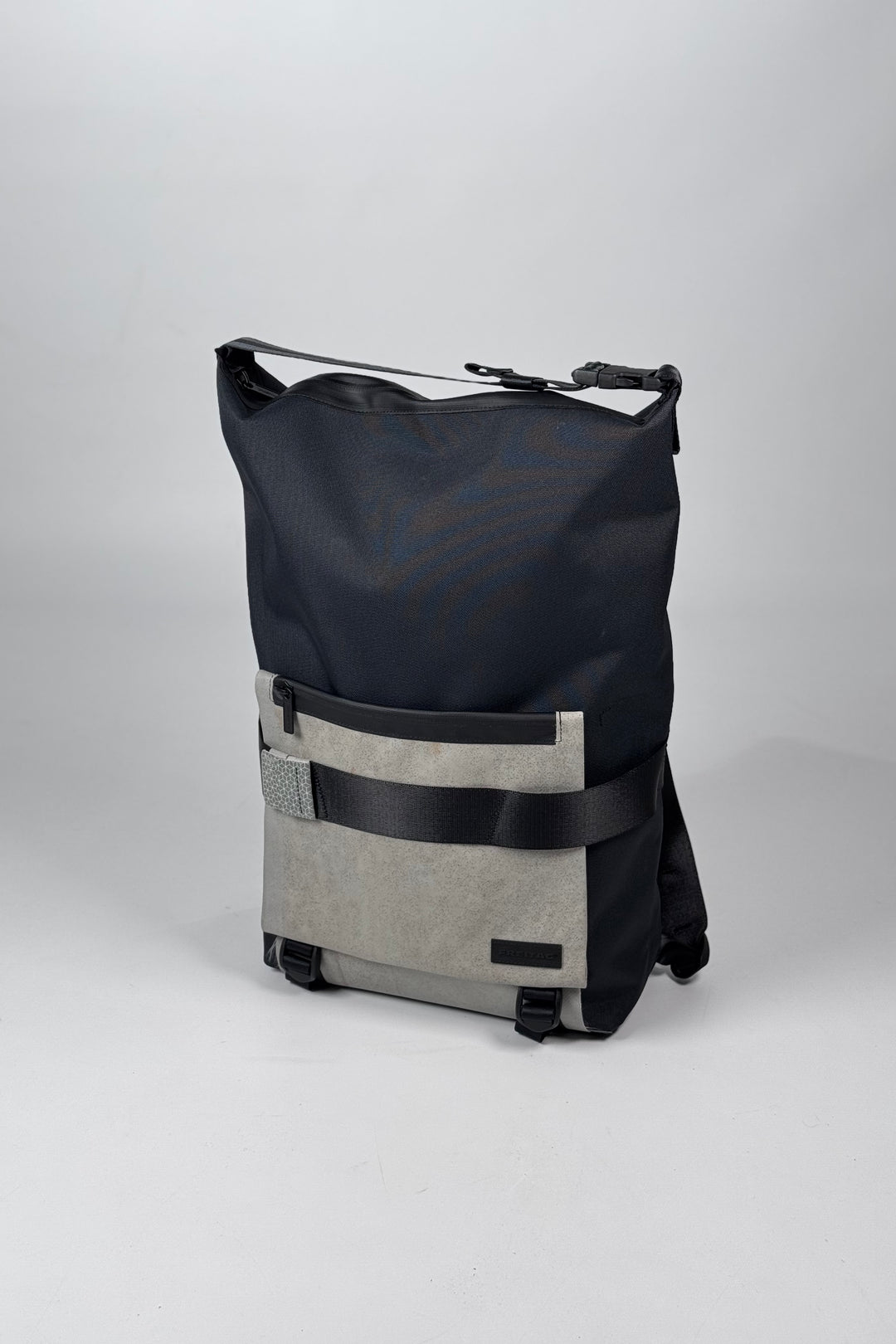 COSTON F690 Backpack