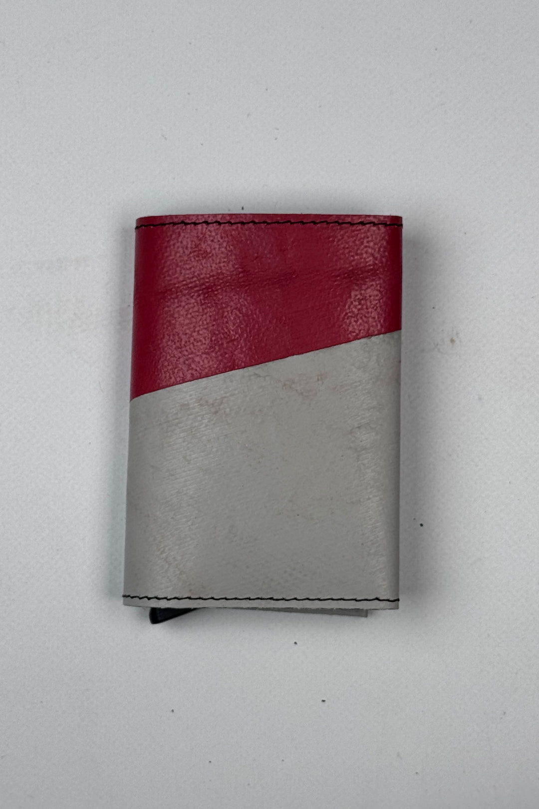 SECRID X FREITAG F705