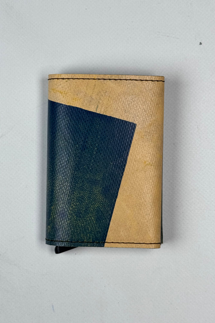 SECRID X FREITAG F705