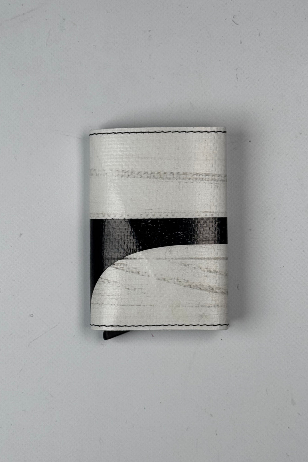 SECRID X FREITAG F705