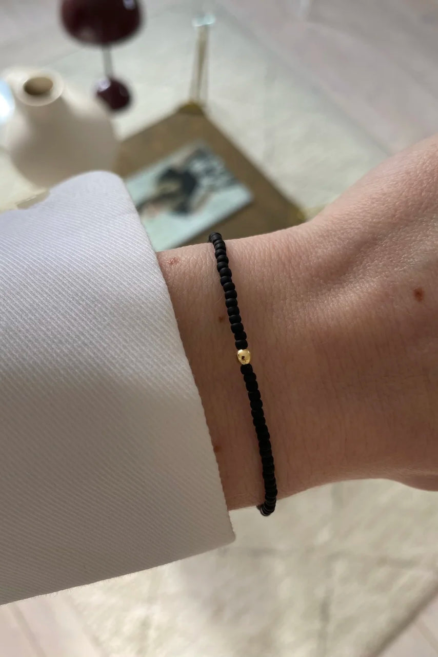 ALL BLACK Subtle Bracelet
