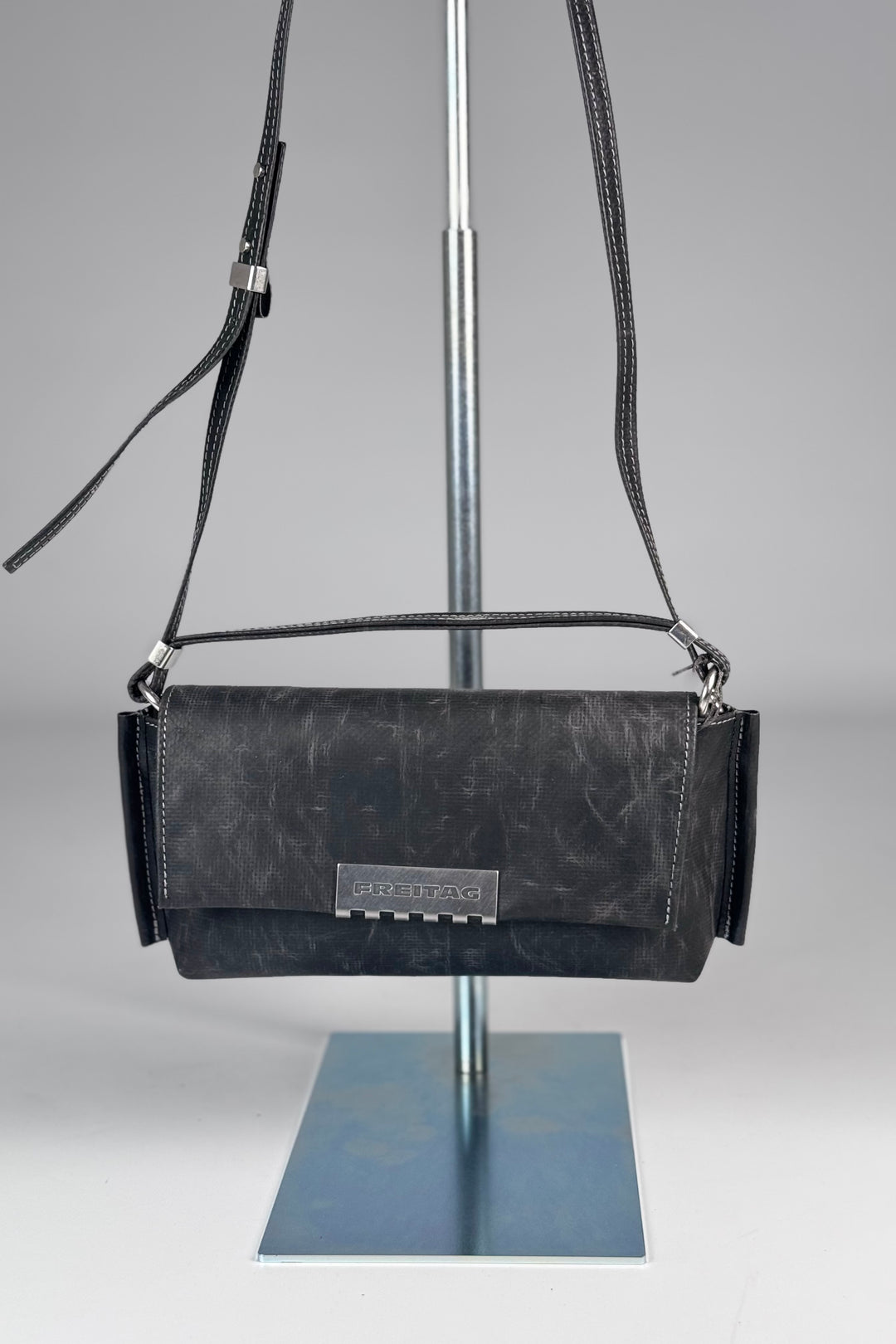 ELLY R201 Crossbody
