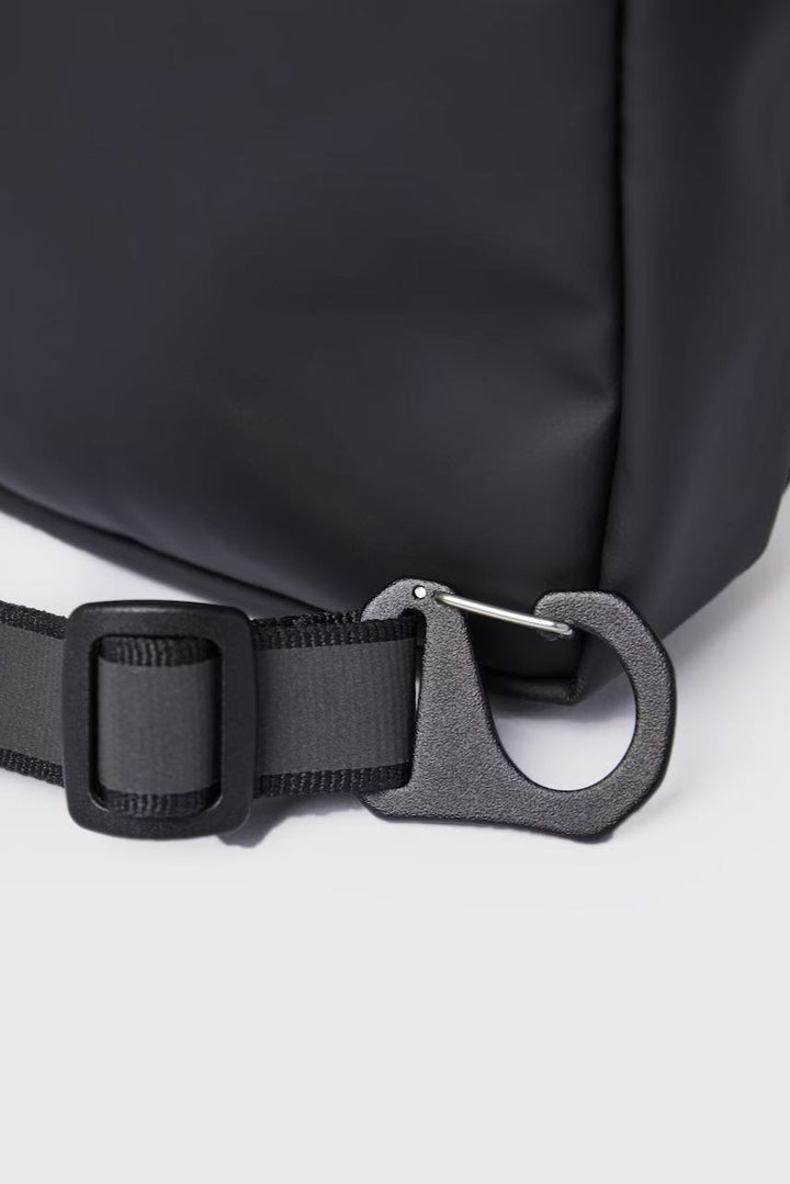 STREAM Shoulder Bag