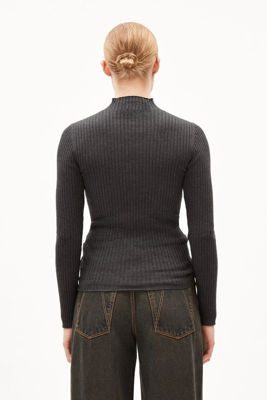 ALAANIA Knit Sweater