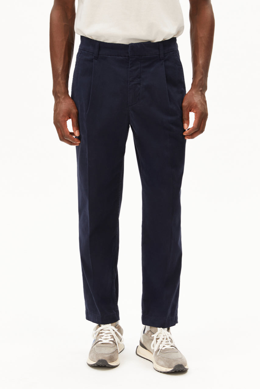 TAAMIR Pleated Chino Pant