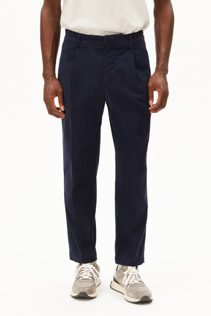 TAAMIR Pleated Chino Pant
