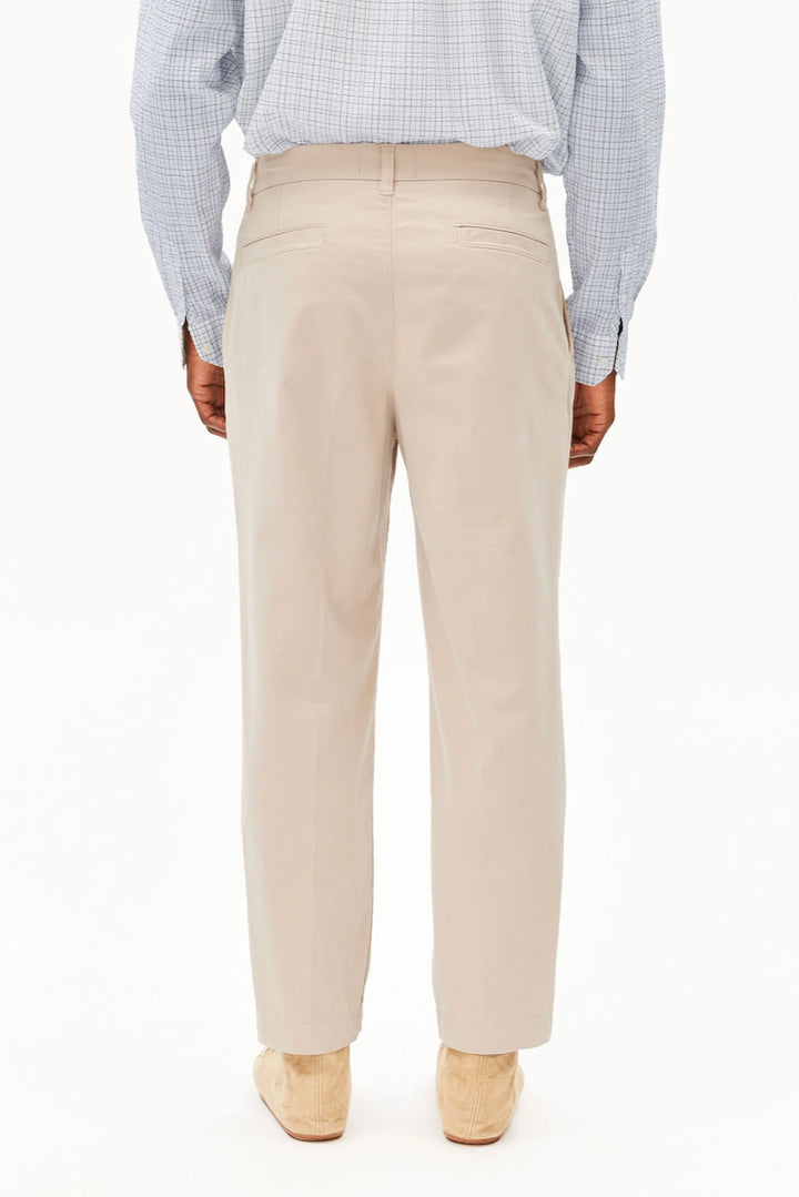 TAAMIR Pleated Chino Pant