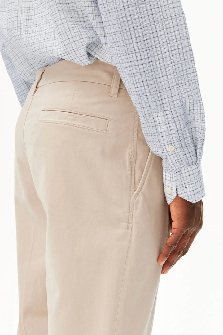 TAAMIR Pleated Chino Pant