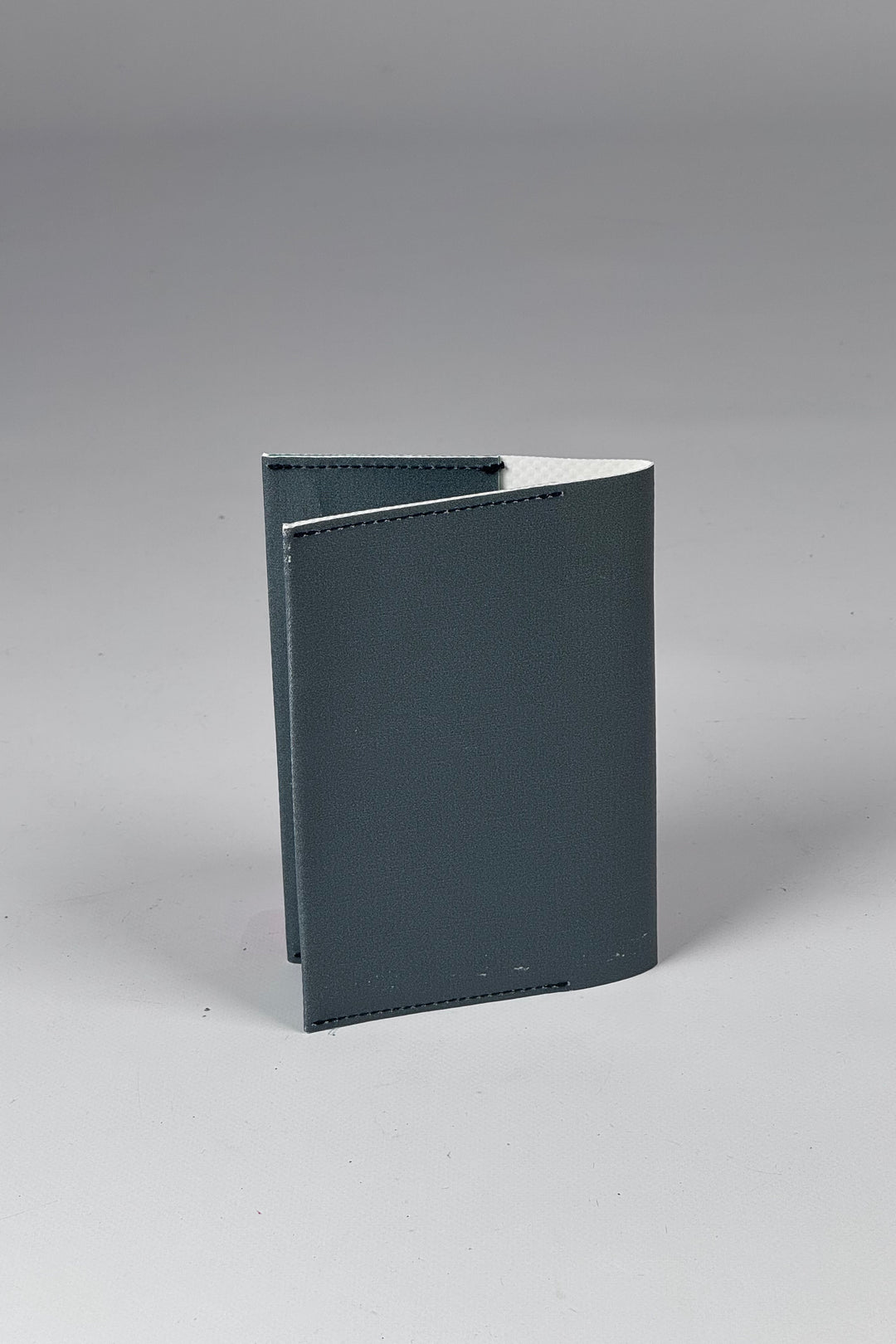 EXPLORER F243 2-in-1 Sleeve