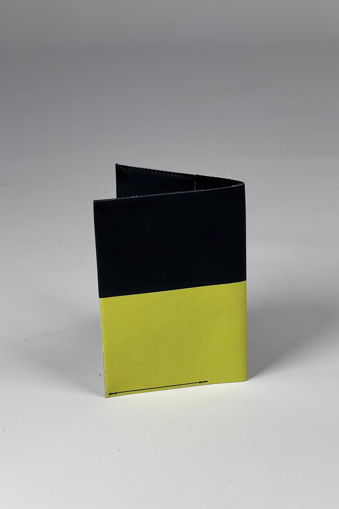 EXPLORER F243 2-in-1 Sleeve