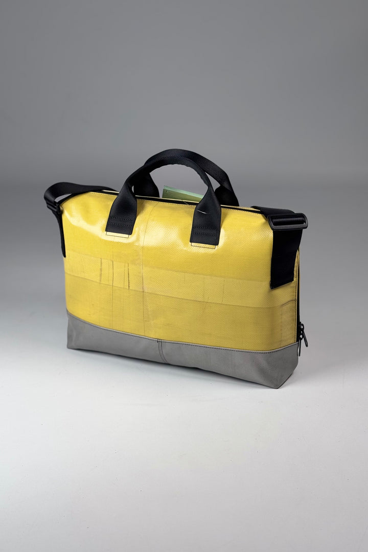 ROY F305 Laptop Bag medium