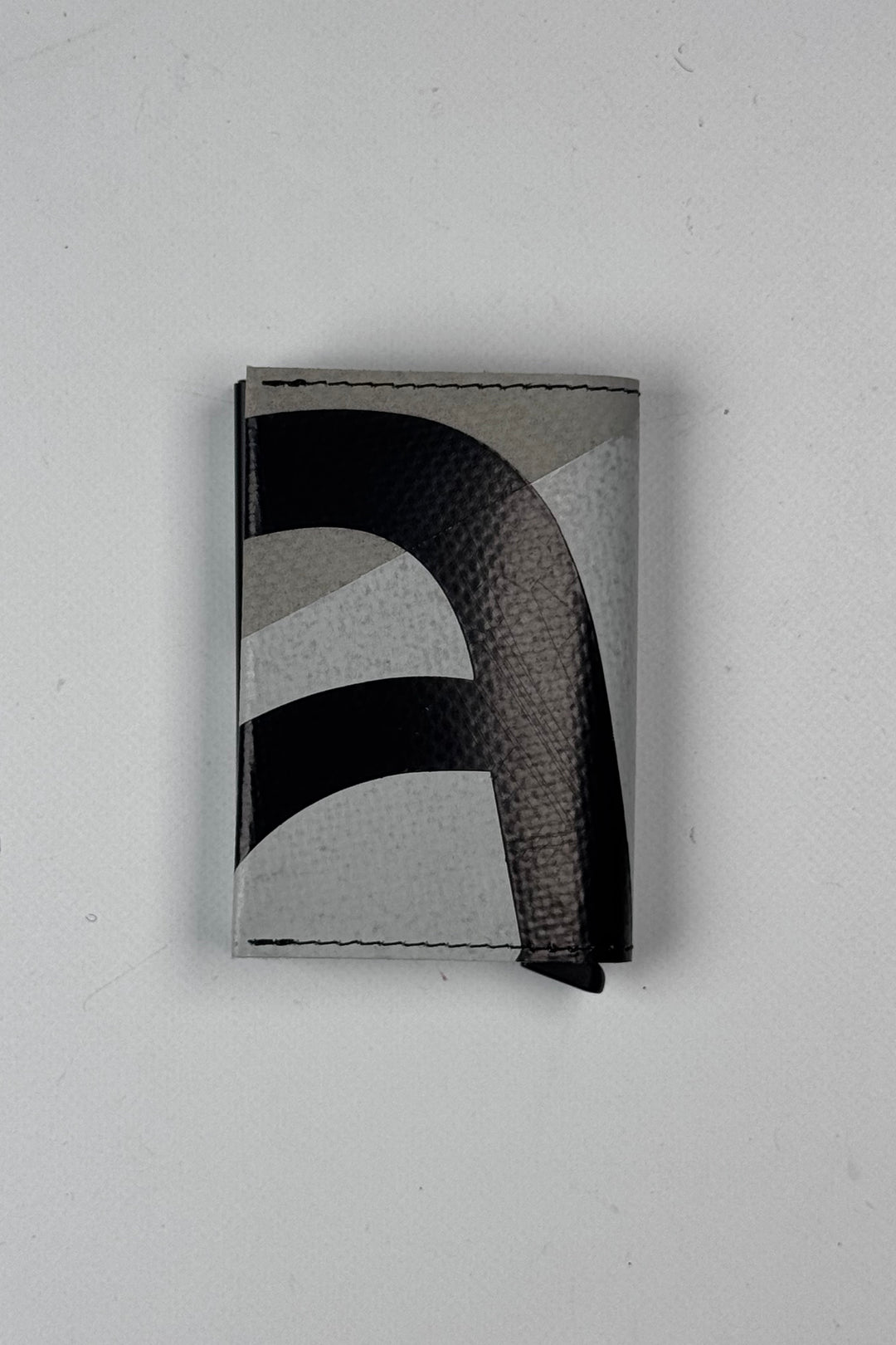 SECRID X FREITAG F705