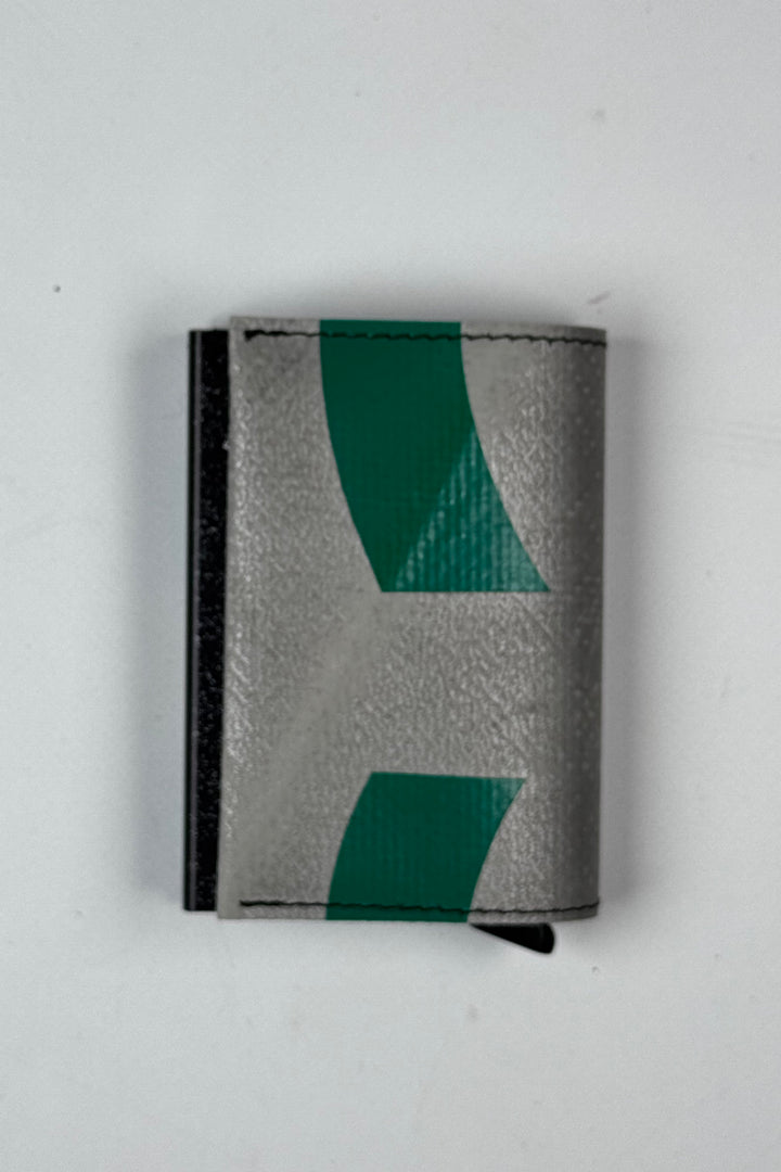 SECRID X FREITAG F705