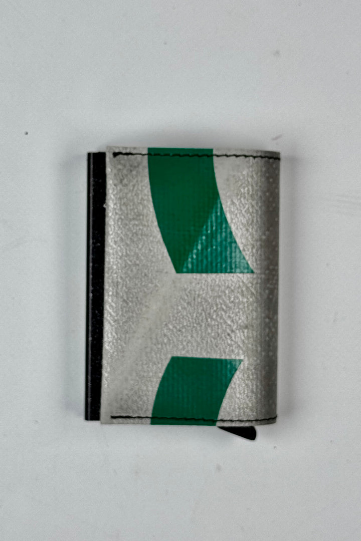 SECRID X FREITAG F705