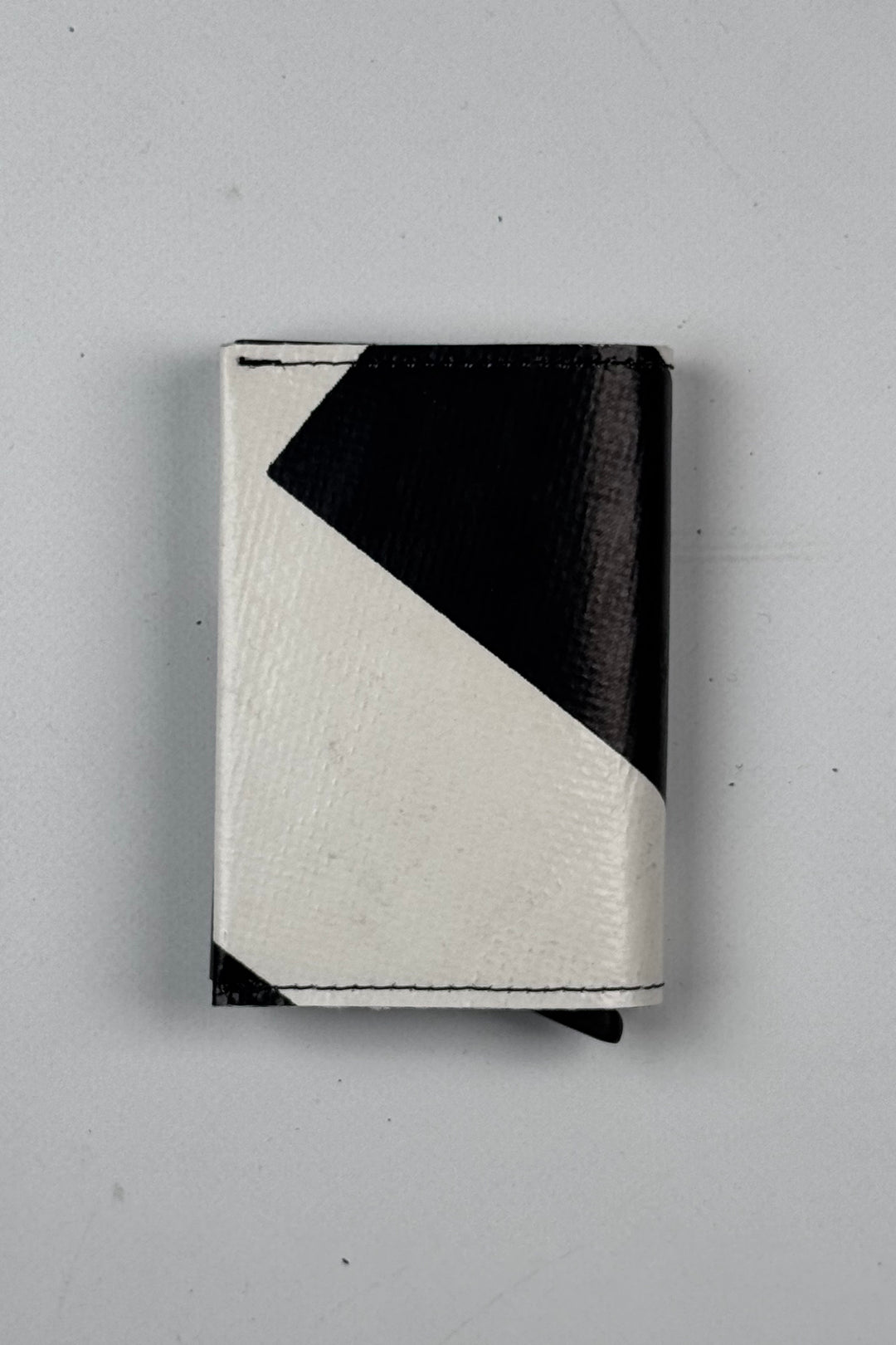 SECRID X FREITAG F705