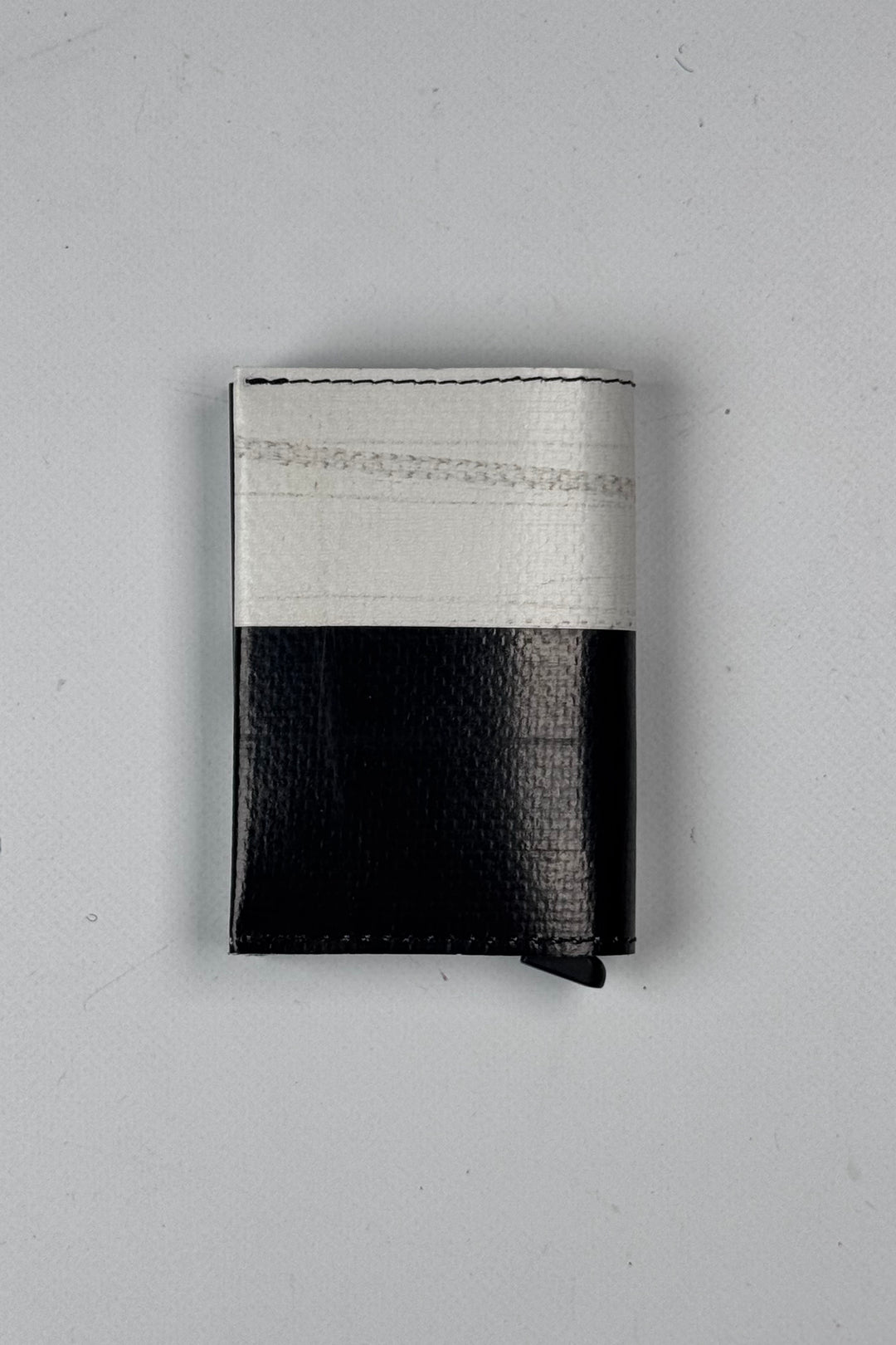 SECRID X FREITAG F705