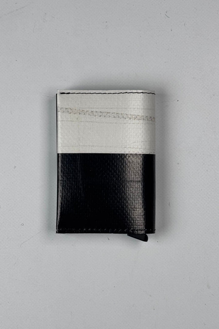 SECRID X FREITAG F705