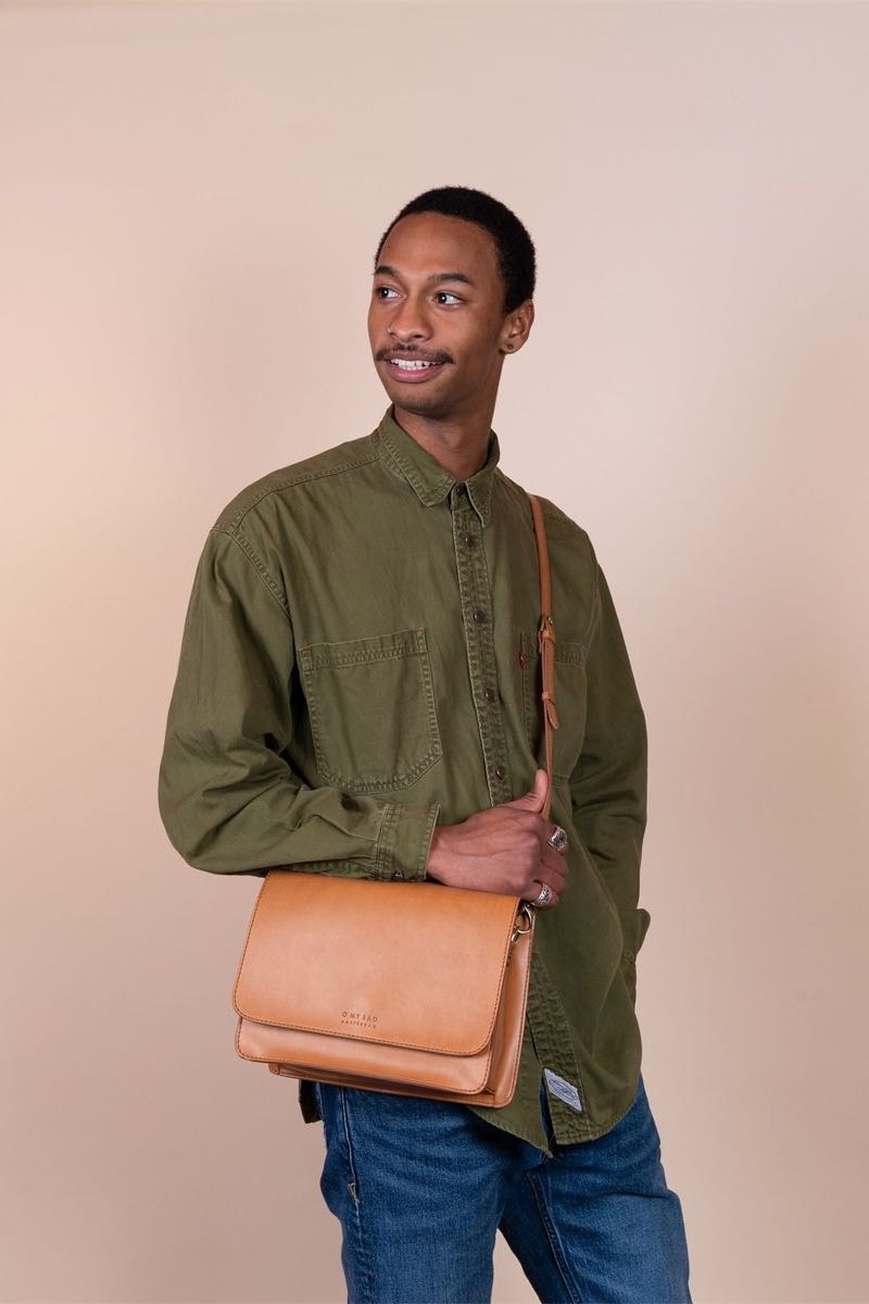 AUDREY Classic Leather