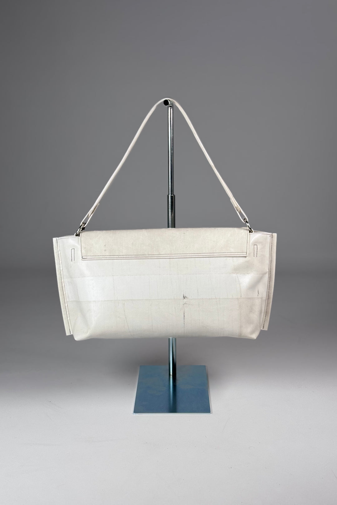 BATES R202 Crossbody