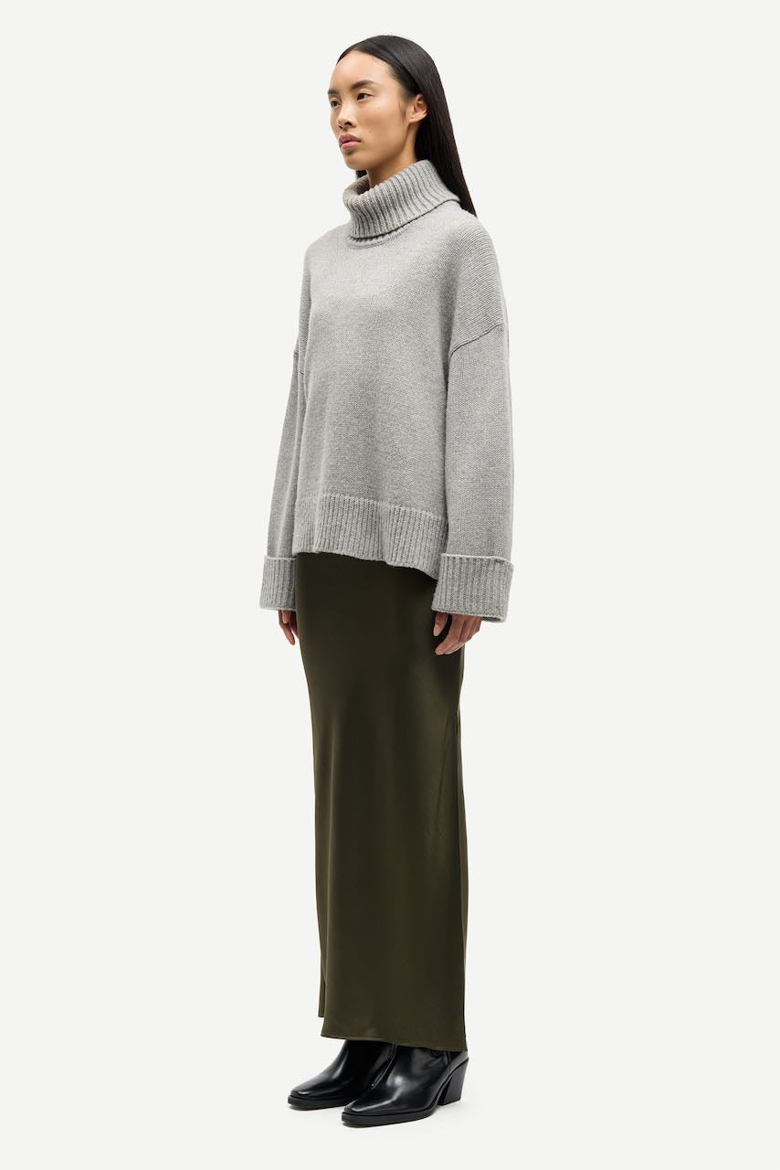 SAKEIKU Turtleneck