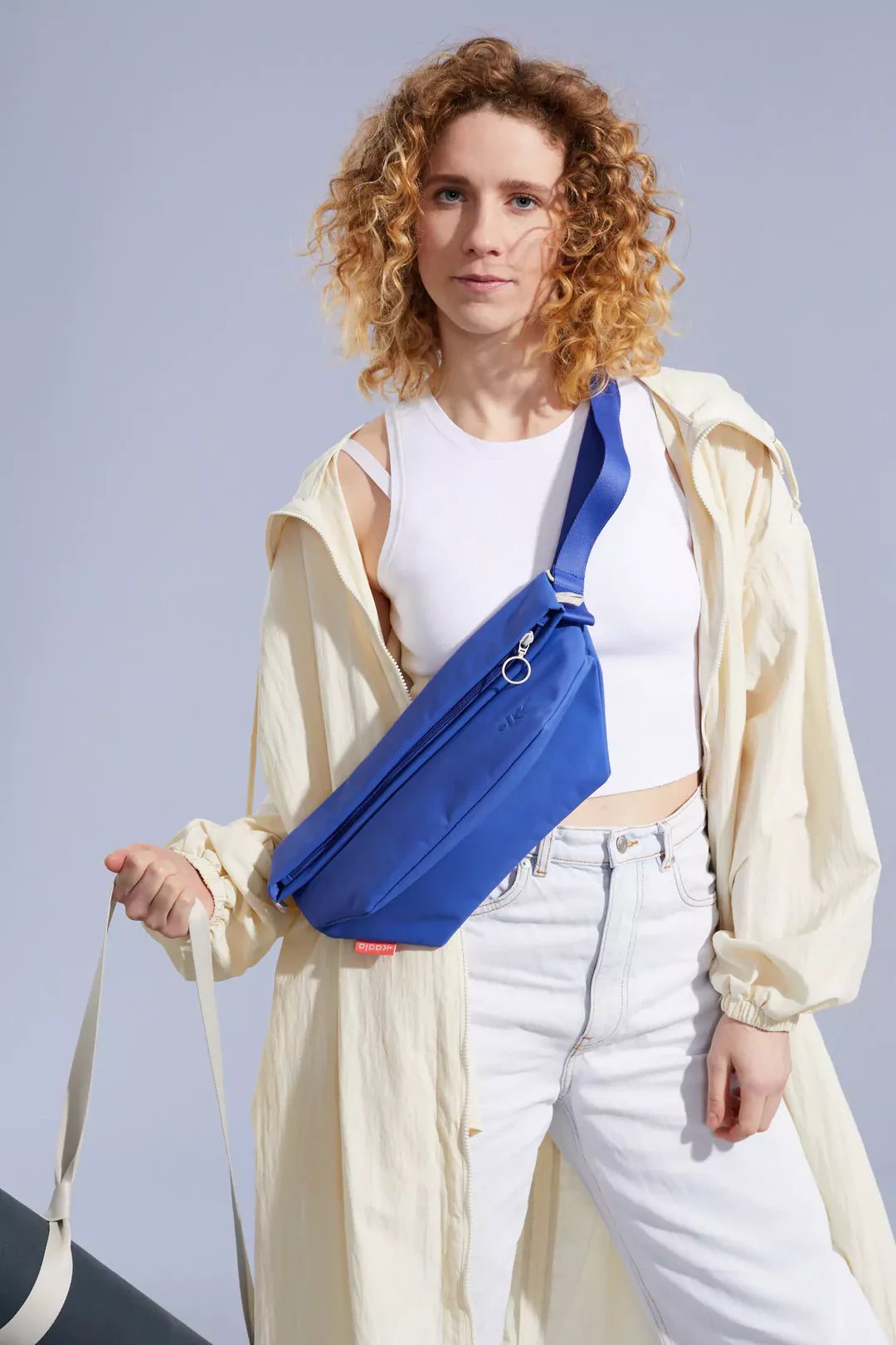 TAAVI Sling Bag